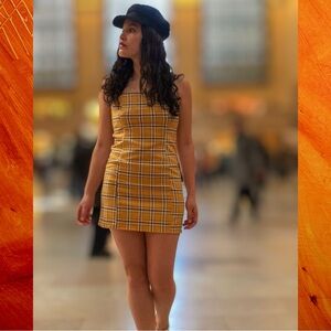 Urban Outfitters squared yellow dress Sz Xs